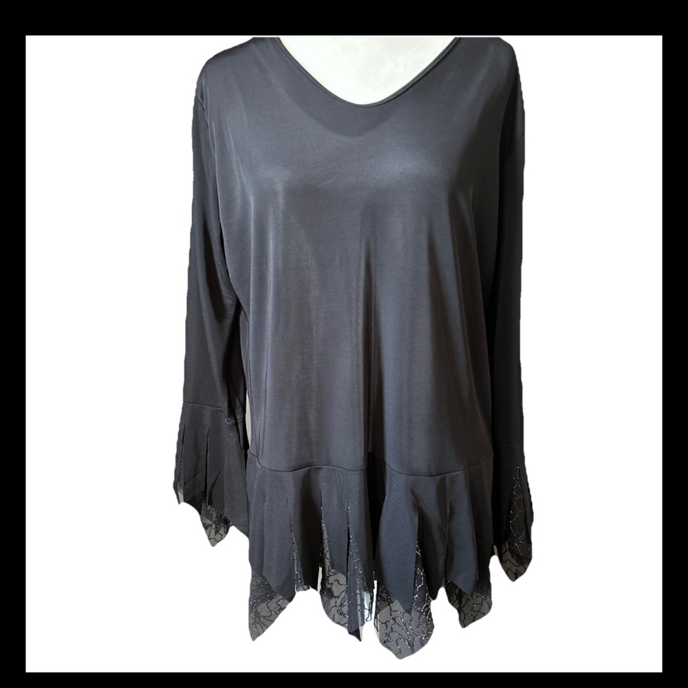 Tunic top XL With sparkle Tiered hem and sleeves Black pullover EUC